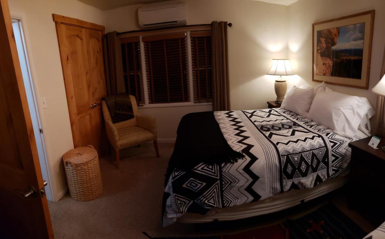 Stone Lizard Lodge Blanding Eksteriør bilde